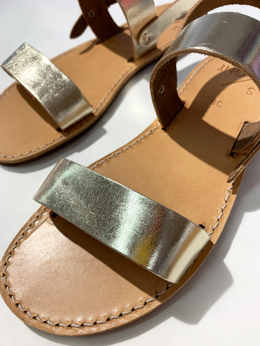 SELECTED BY SIGHT Sandals Gold